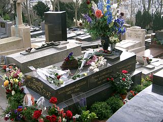 Grób Piaf na cmentarzu Père-Lachaise w Paryżu