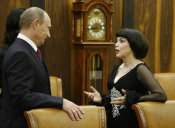 Vladimir Putin i Mireille Mathieu w Moskwie (1.11.2008)